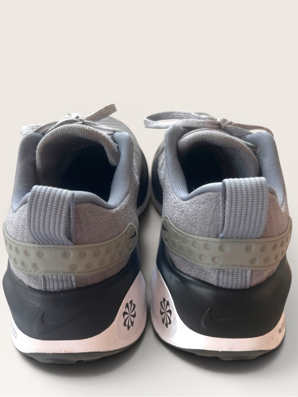 Nike ReactX Infinity Run 4 shoes in a Cool Grey colorway - super clean! - Picture 5 of 10